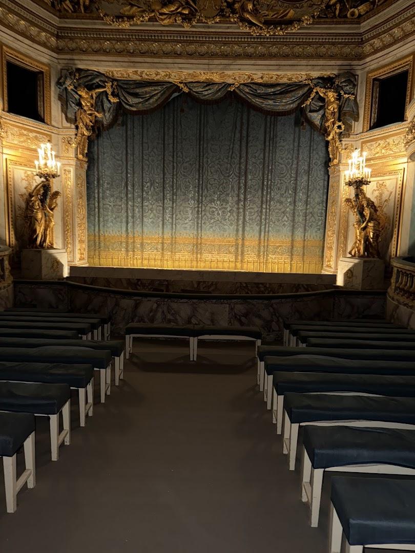 Theatre de la Reine - Photo 2